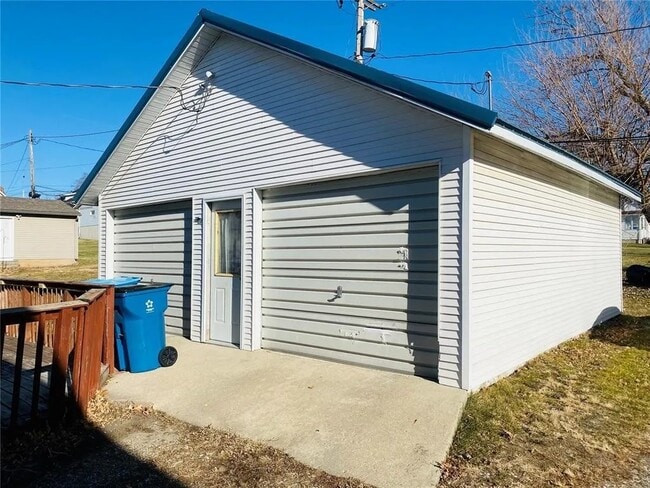 Building Photo - 1509 1/2 6th Ave