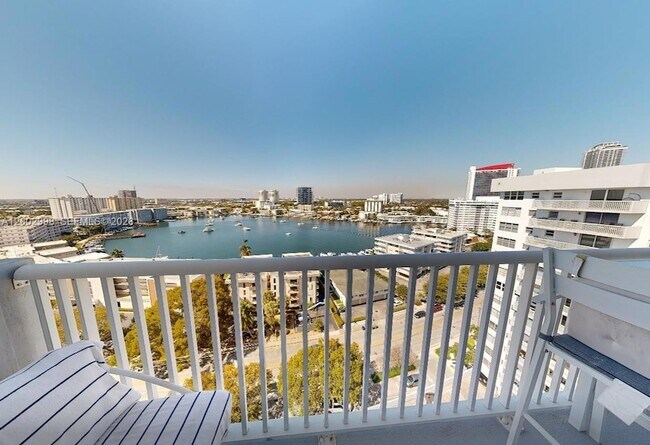 Building Photo - 137 Golden Isles Dr