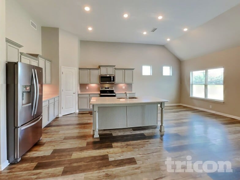 Building Photo - 3316 Pear Blossom Way