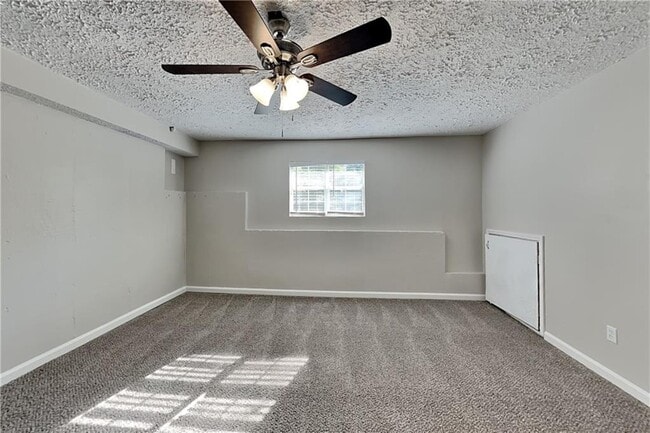 Building Photo - 7796 Mountain Creek Way