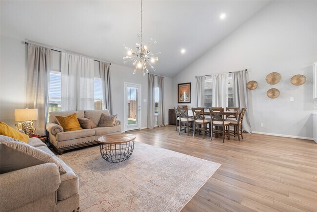 Building Photo - 1203 Cascade Hls Dr