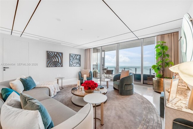 Building Photo - 300 Biscayne Blvd Way