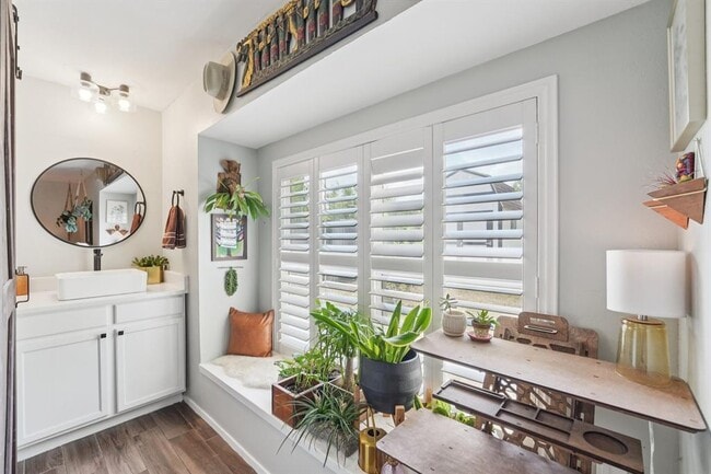 Building Photo - 1213 S Trace Dr