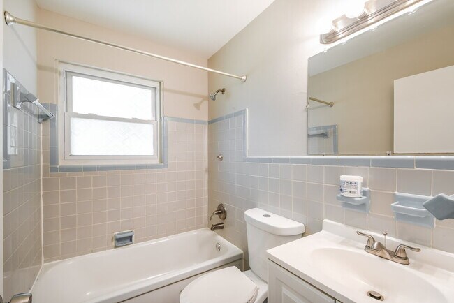 Building Photo - 3 Santa Anita Ct