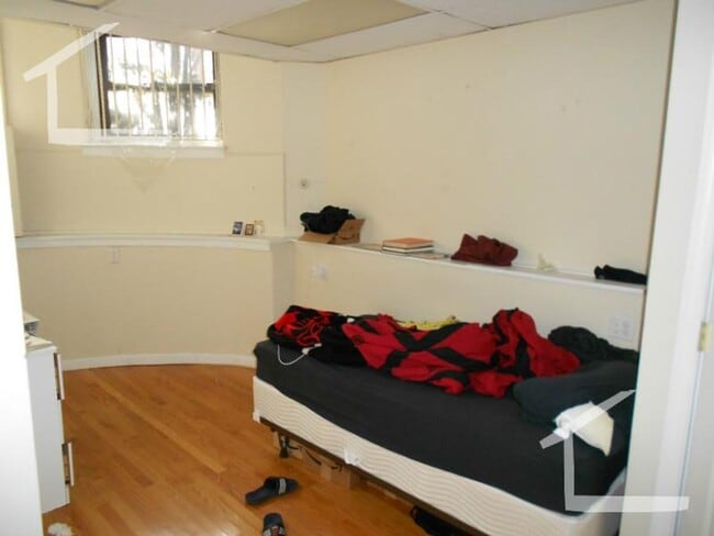 Building Photo - Perfect 3.5 bed Close to Fenway!!