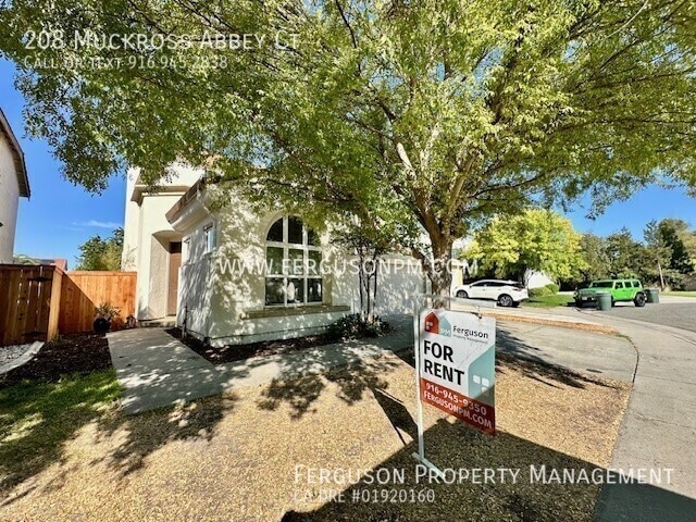 Building Photo - 208 Muckross Abbey Ct