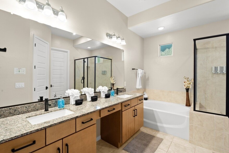 Building Photo - 8511 W Palo Verde Dr