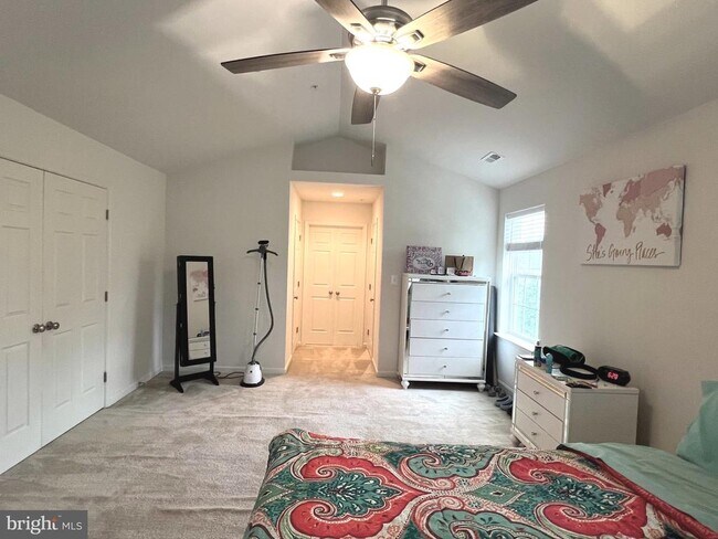 Building Photo - 46159 Seabiscuit Ct