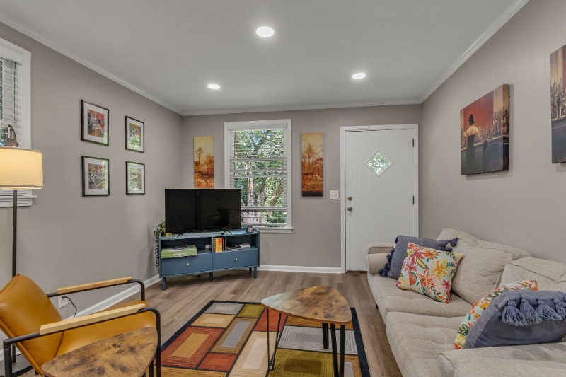 Building Photo - 230 Bermuda Dr