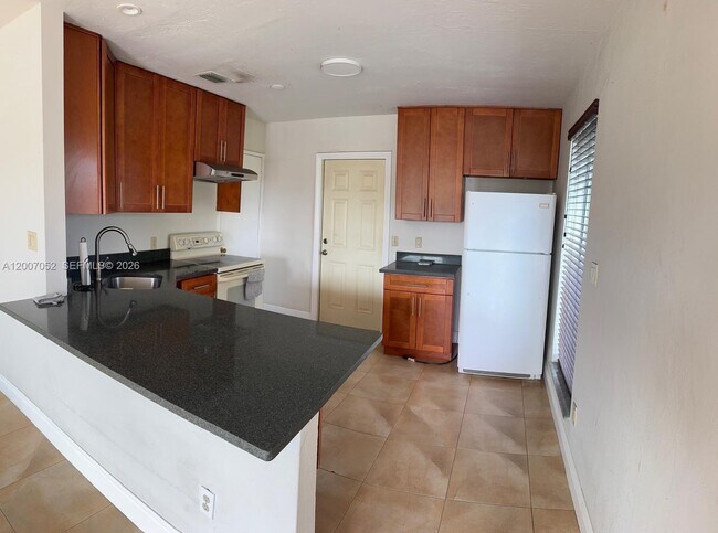 Building Photo - 20923 SW 117th Ave