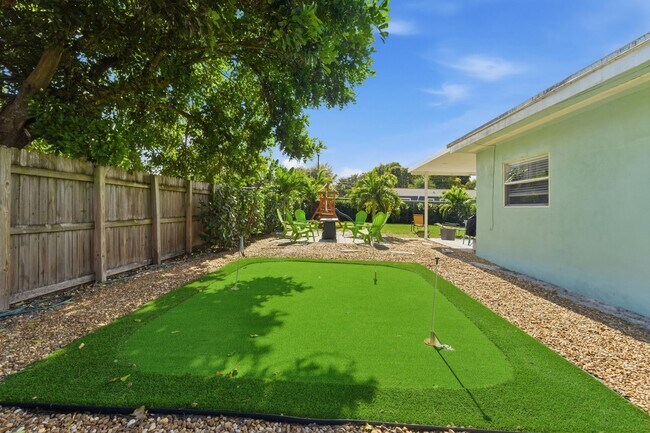 Building Photo - 1424 Willow Rd