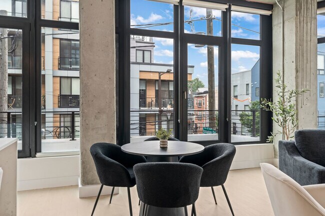 Building Photo - 1247 N 2nd St