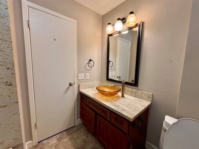 Building Photo - 2111 Squire Dobbins Dr