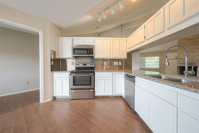 Building Photo - 19510 Westhaven Dr