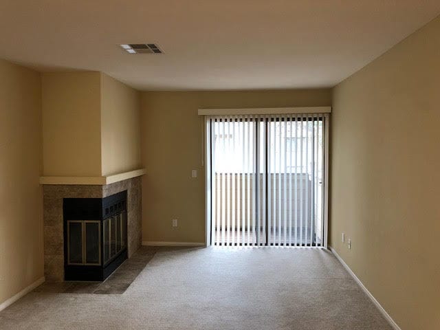 Building Photo - Very Nice 1 Bedroom 1 Bathroom Condo!