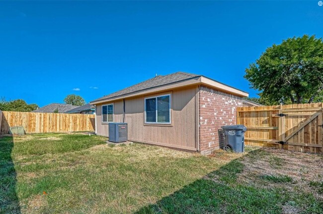 Building Photo - 17419 Lobo Trail