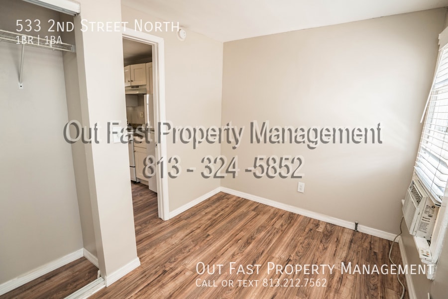 Building Photo - 533 2nd St N