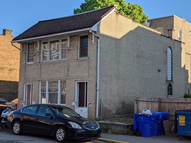 Apartment Structure - 310 Semple St