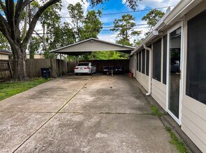 Building Photo - 9332 Derrik Dr