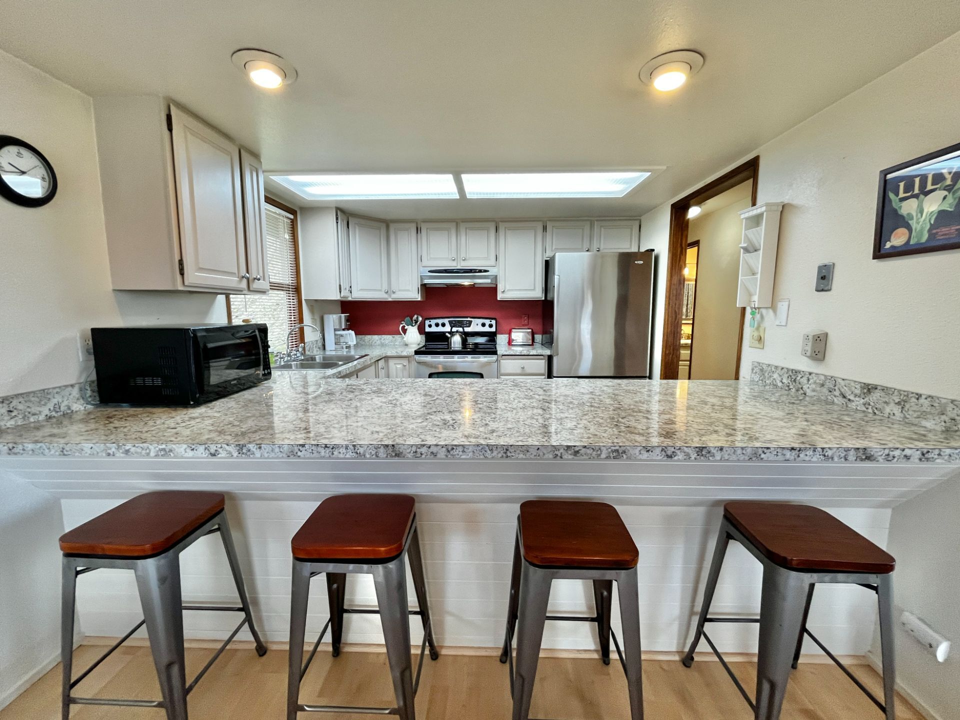 Building Photo - 721 Cherry Ave NE