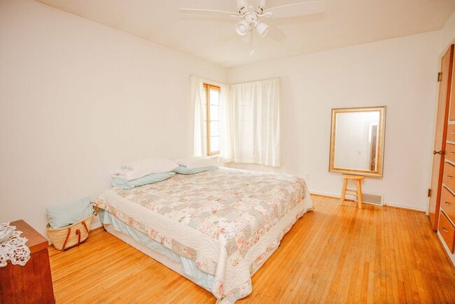 Building Photo - Beautiful four bedroom home avaulable for ...