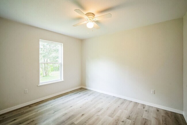 Building Photo - Charming New 3BED-2BATH Apartment in Bartow FL
