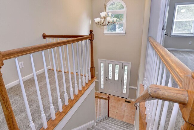 Building Photo - Lovely home in Woods of Tabb
