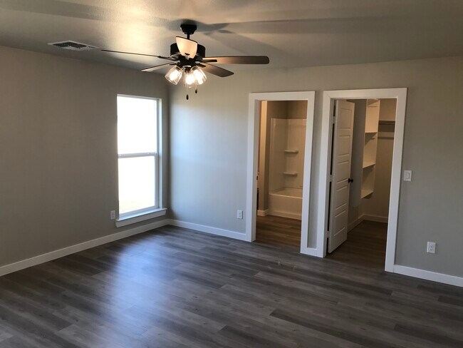 Building Photo - 3612 Urbana Pl