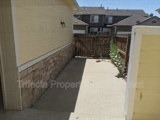 Building Photo - 5551 W 29th St