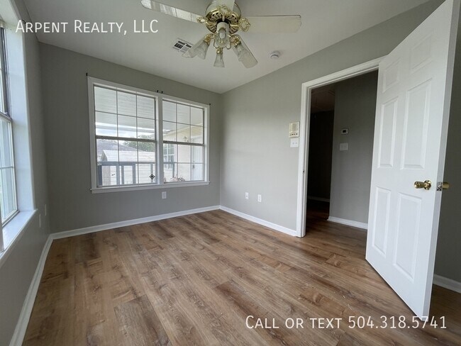 Building Photo - 2121 Montesquieu St