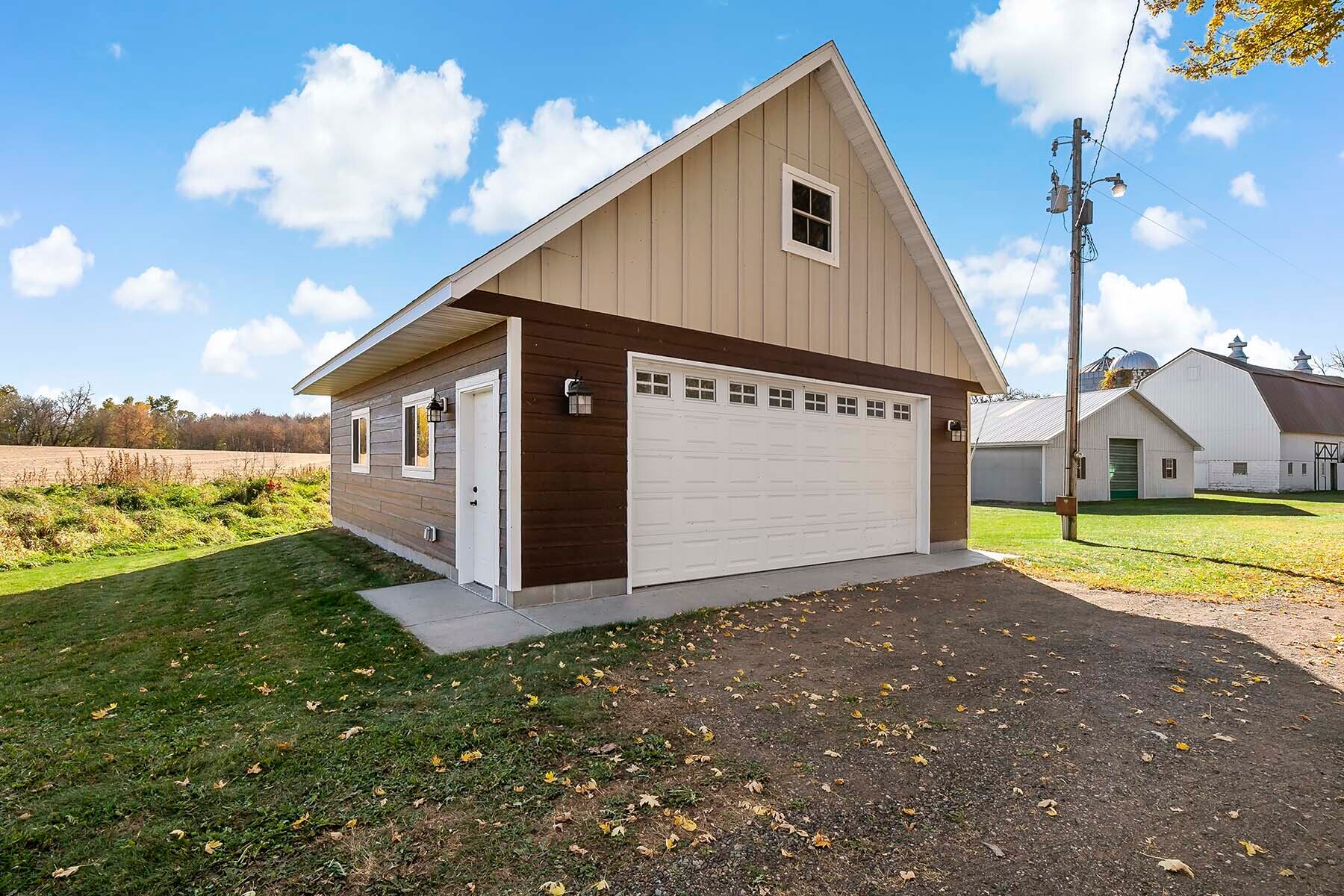 Building Photo - 52275 Rush Lake Trl