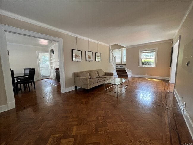 Building Photo - 36 Midland St