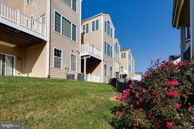 Building Photo - 7757 Crystal Brook Way