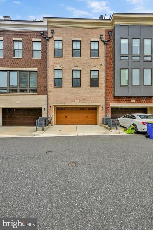 Building Photo - 518 Harborview Dr