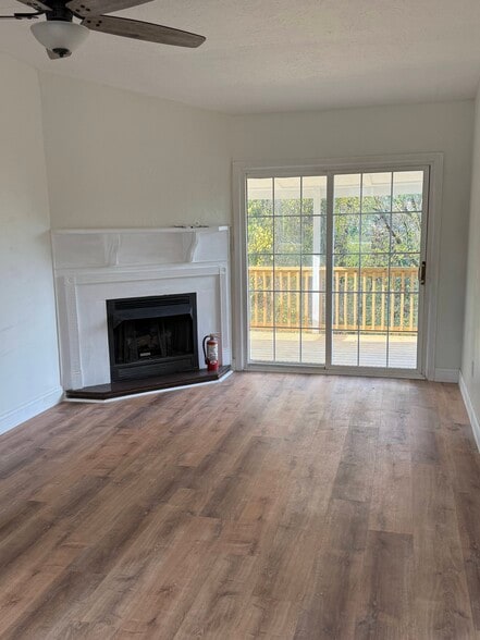 Building Photo - 10 Avon Rd