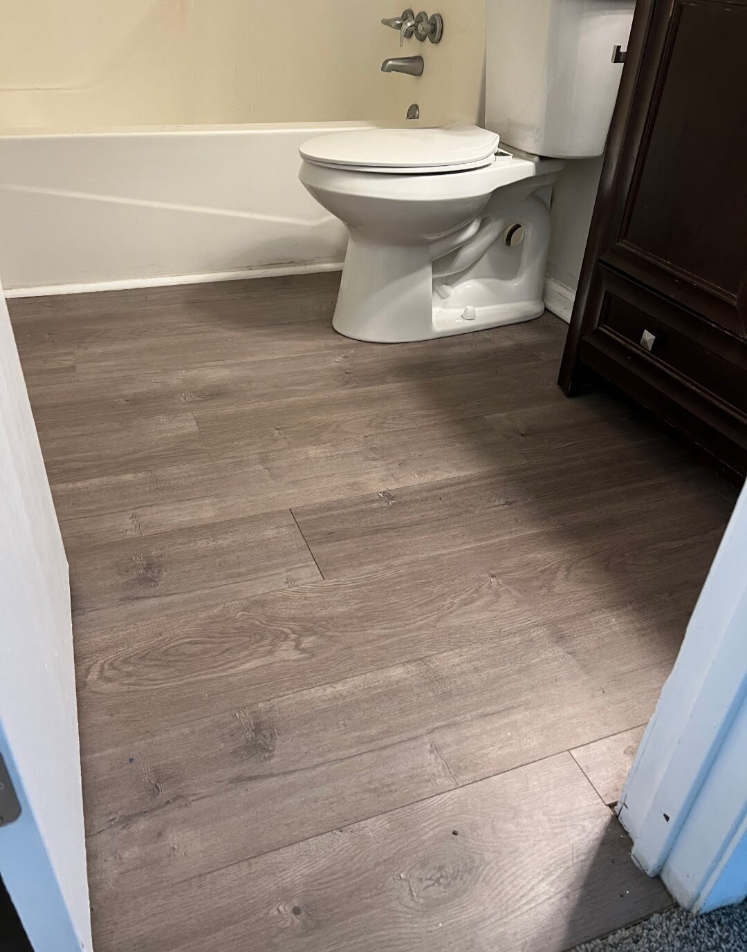 Building Photo - 800 NE Ball Dr