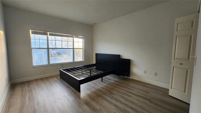 Building Photo - 2316 Grand Central Pkwy