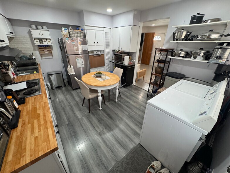 Building Photo - 249 St Margaret Dr