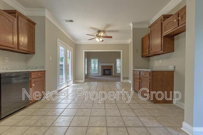 Building Photo - 4375 Big Horn Dr S