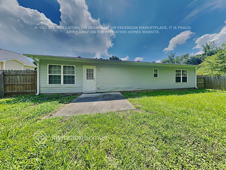 Building Photo - 1422 Steam Engine Way NE
