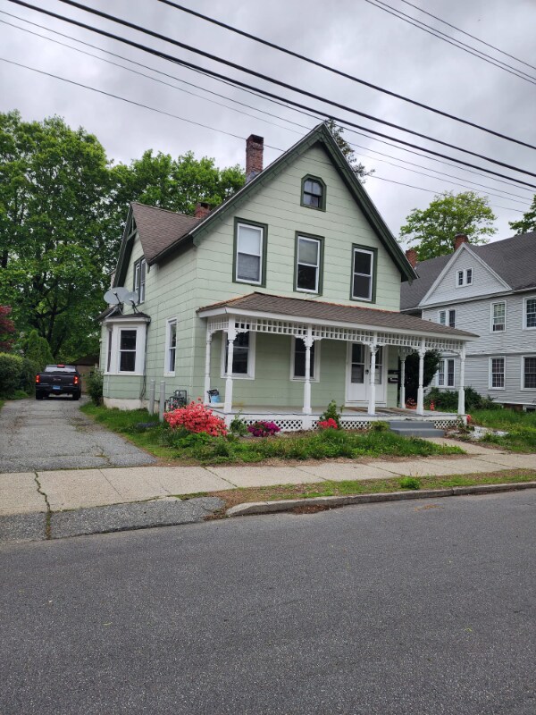 Primary Photo - 99 Williams St