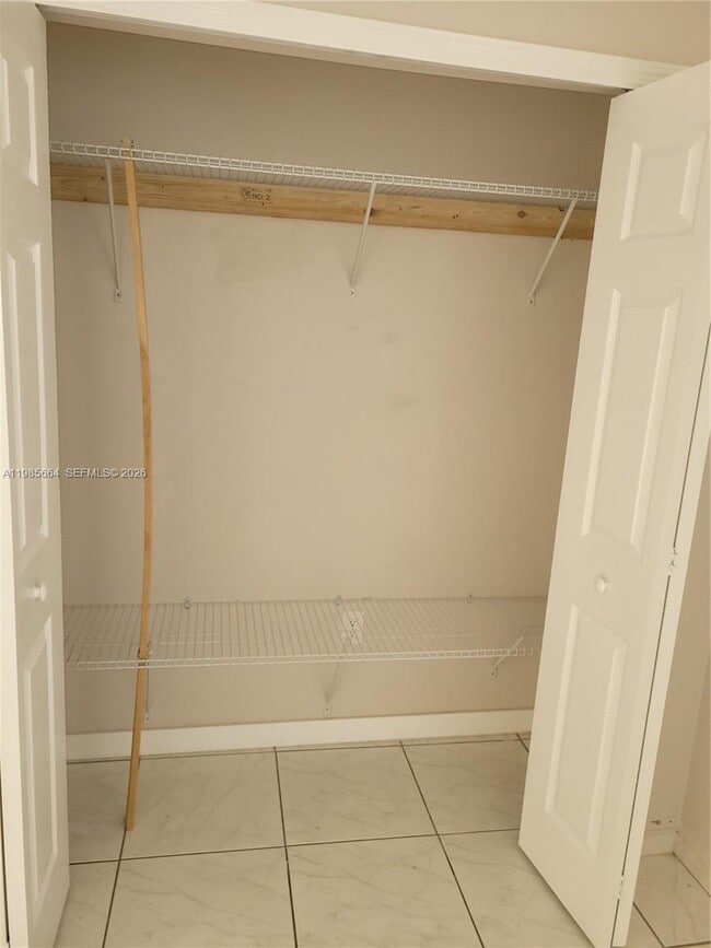 Building Photo - 14389 SW Kendale Lakes Cir