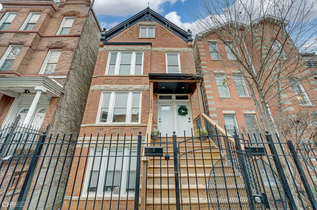 Primary Photo - 1236 N Cleaver St