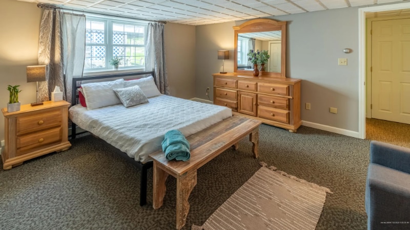 Building Photo - 757 Limerick Rd