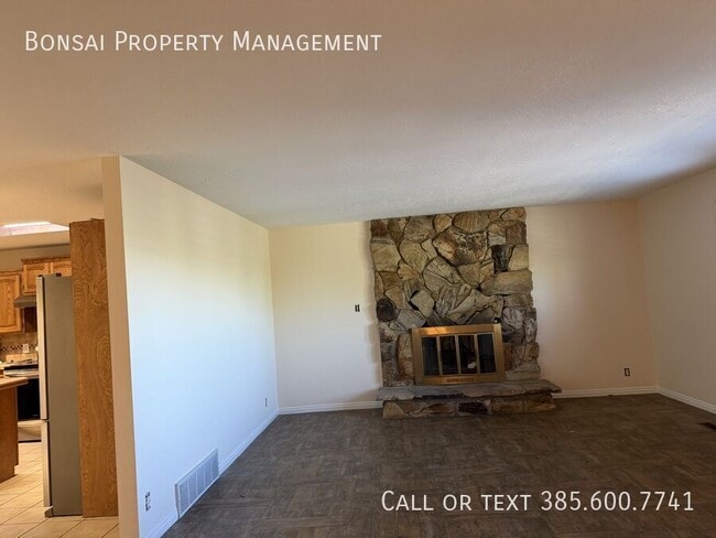 Building Photo - 1189 S 200 E