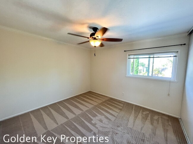 Building Photo - Welcome to this stunning 4-bedroom, 2.5-ba...