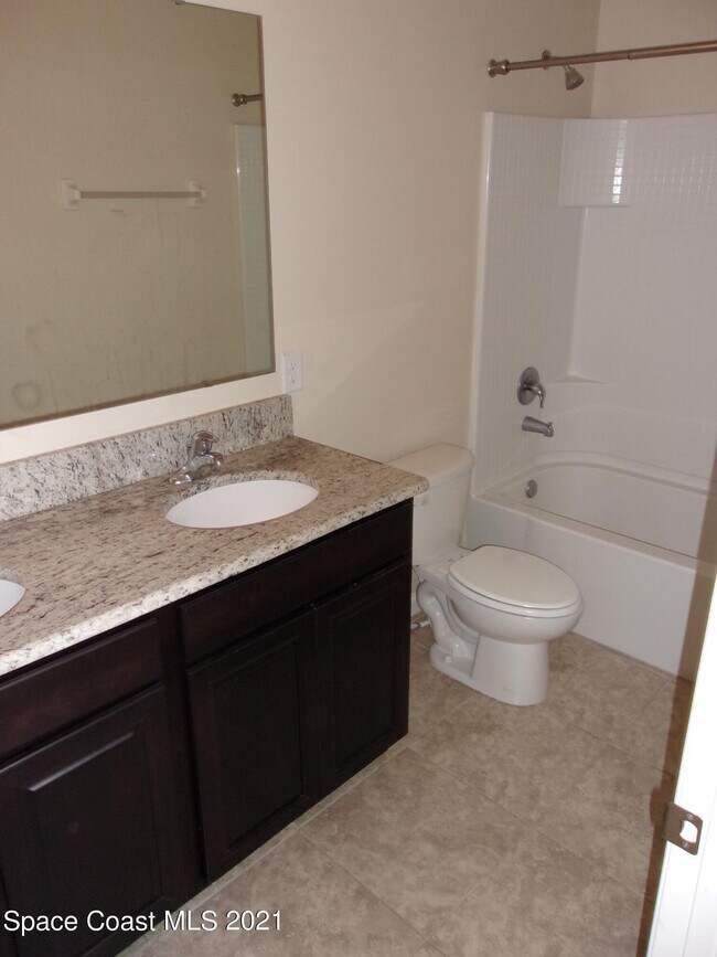 Building Photo - 3935 Harvest Cir