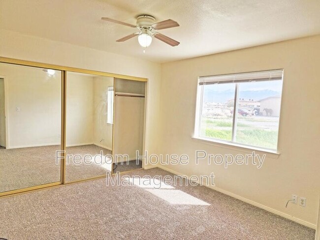 Building Photo - 561 Bourbon St
