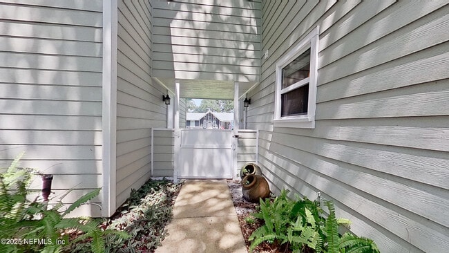 Building Photo - 1115 Hamlet Ct