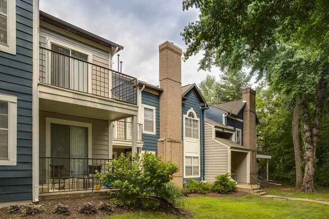 Building Photo - Heritage at Waters Landing